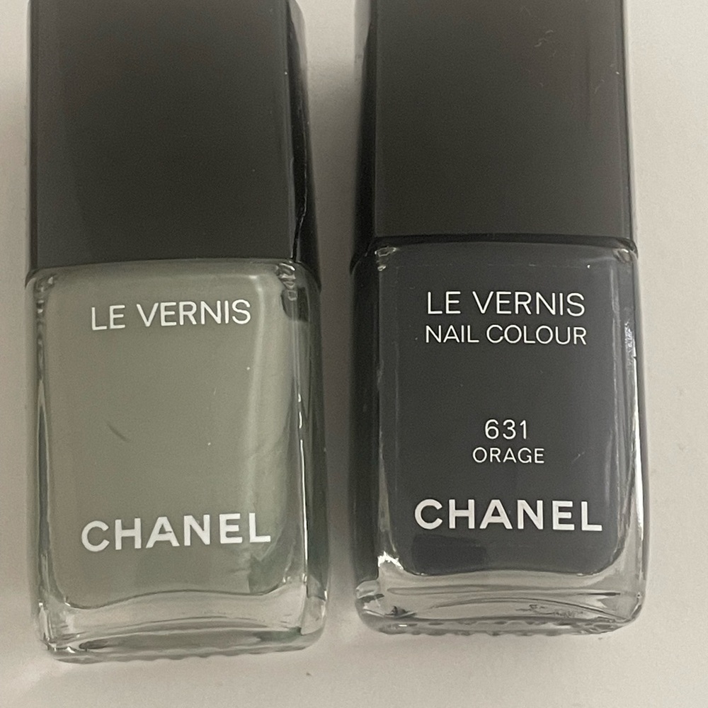 CHANEL Le Vernis Nail Polish Duo - Gray and Black - Brand New no box.